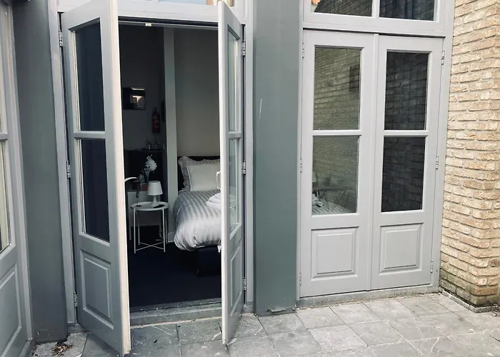 B&B With Or Without De Schuur