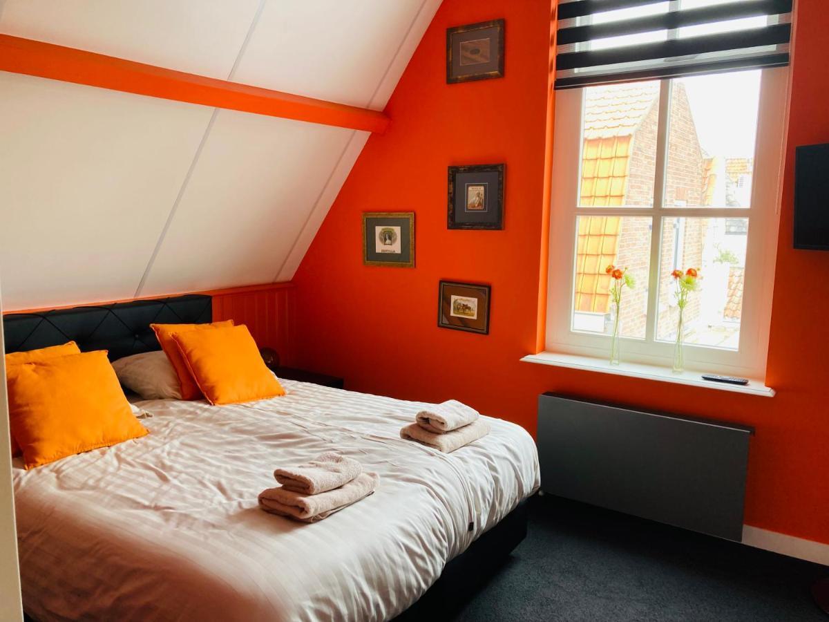 Bed & Breakfast With Or Without De Schuur